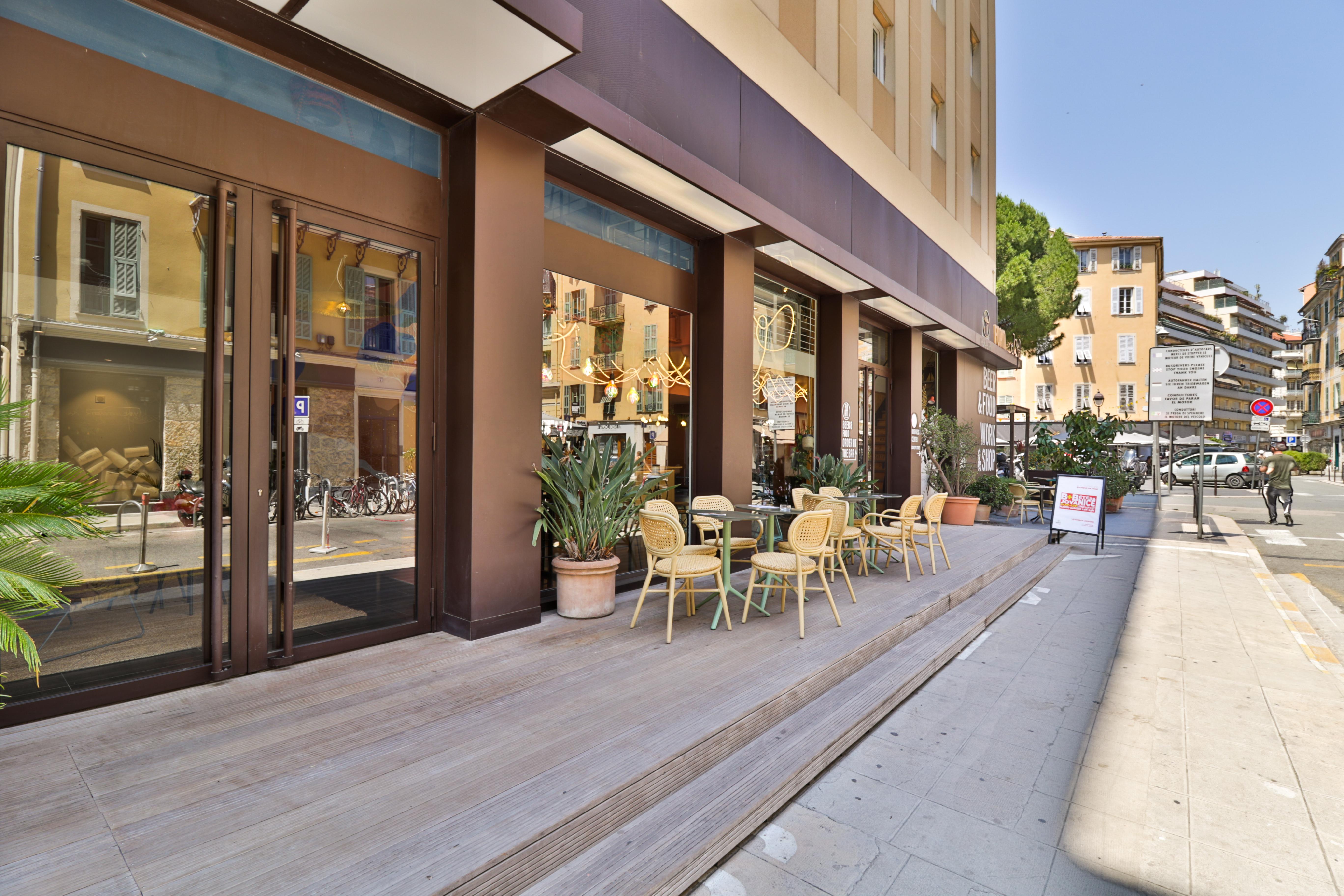 Du Pin Port Hotel 3*