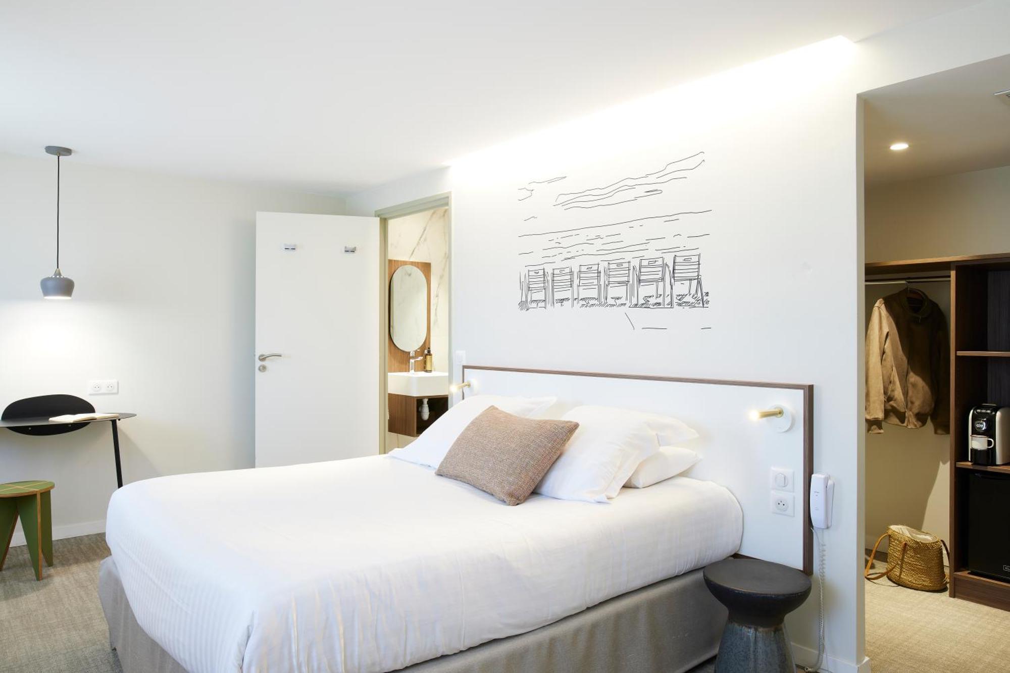 Du Pin Port Hotel 3*