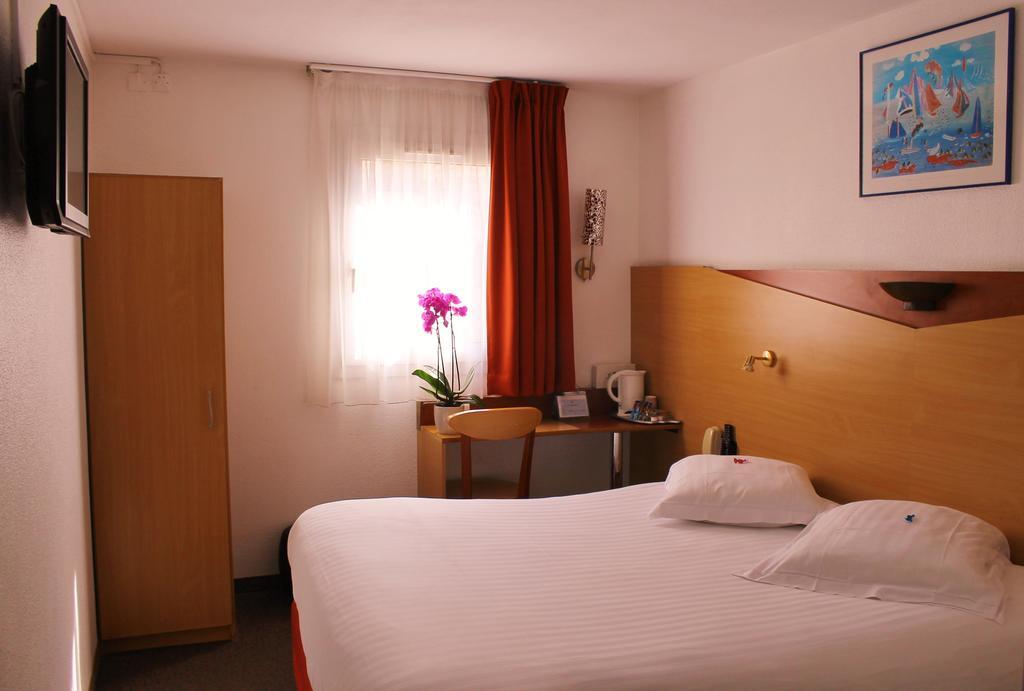 Du Pin Port Hotel 3*